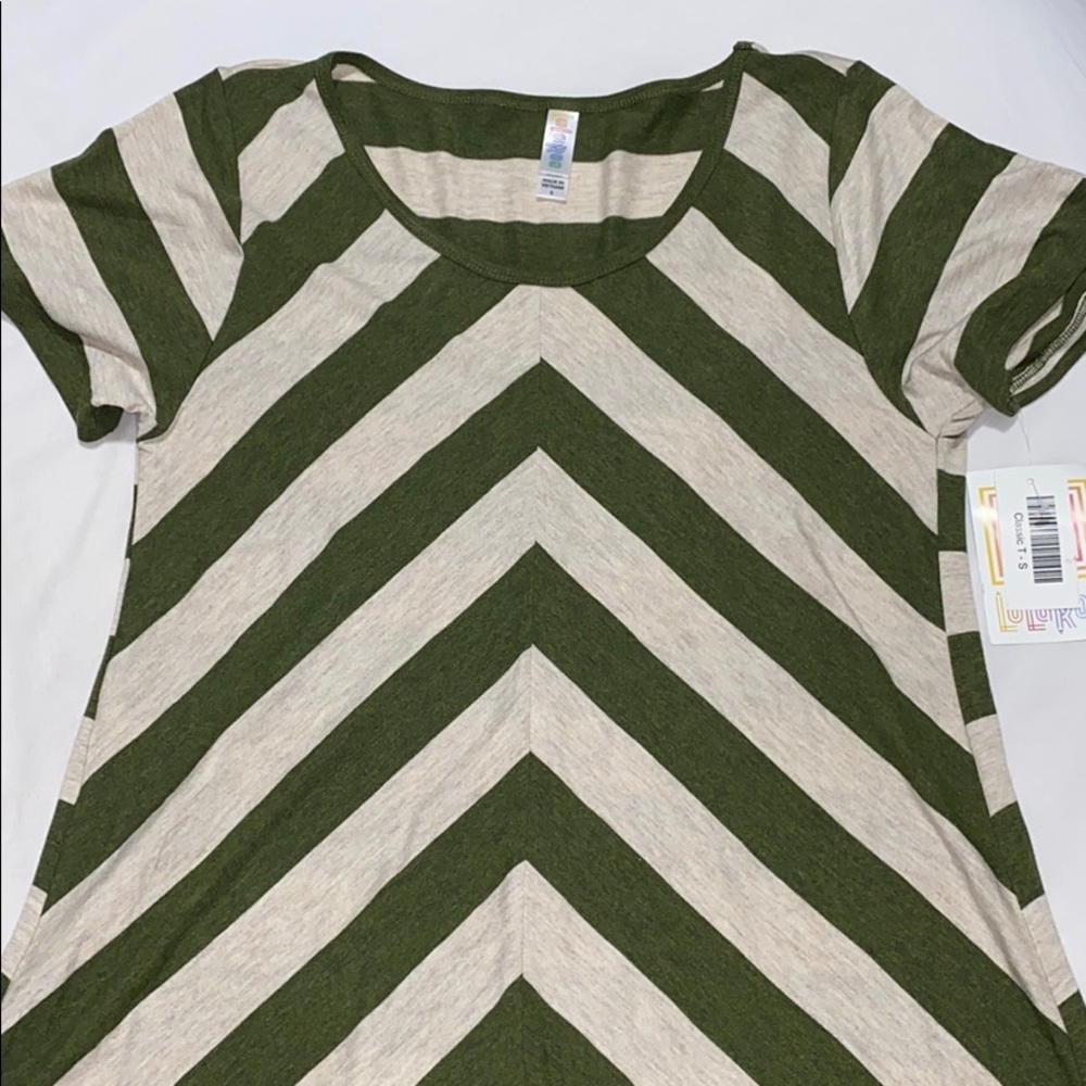 LuLaRoe Classic tee